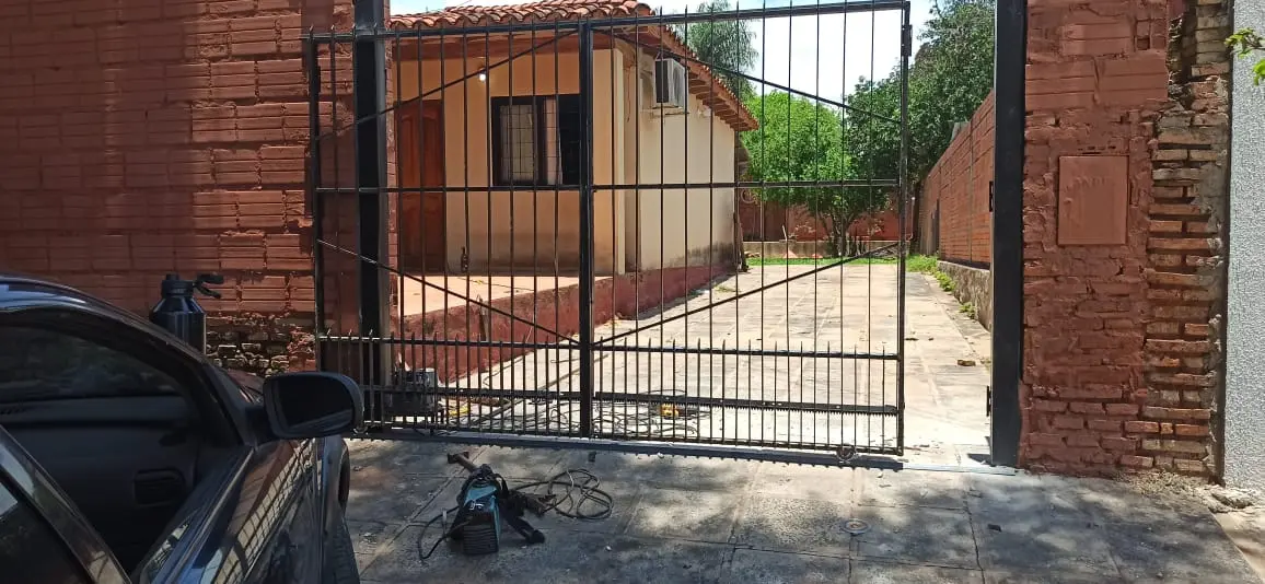 Portón corredizo eléctrico